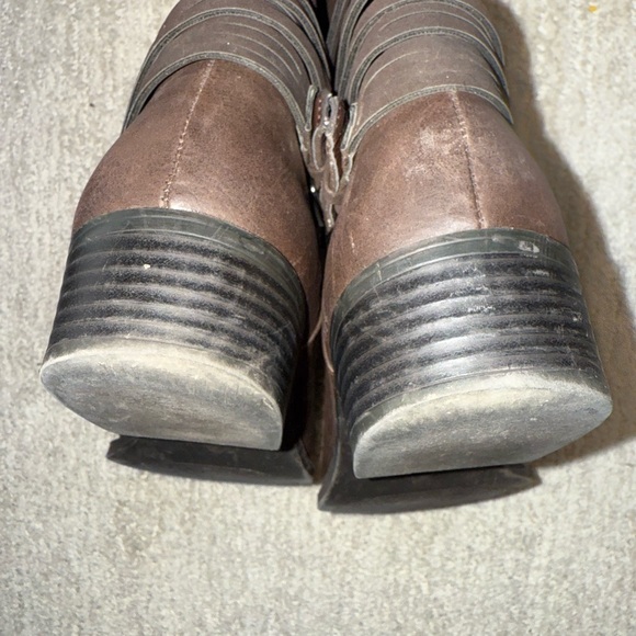 Western Chaps Women's Gari Brown Zip Up Faux Leather Boots Size 6.5B - Picture 4 of 10